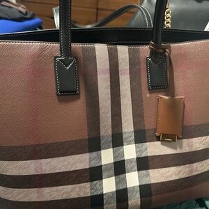 Burberry Large tote